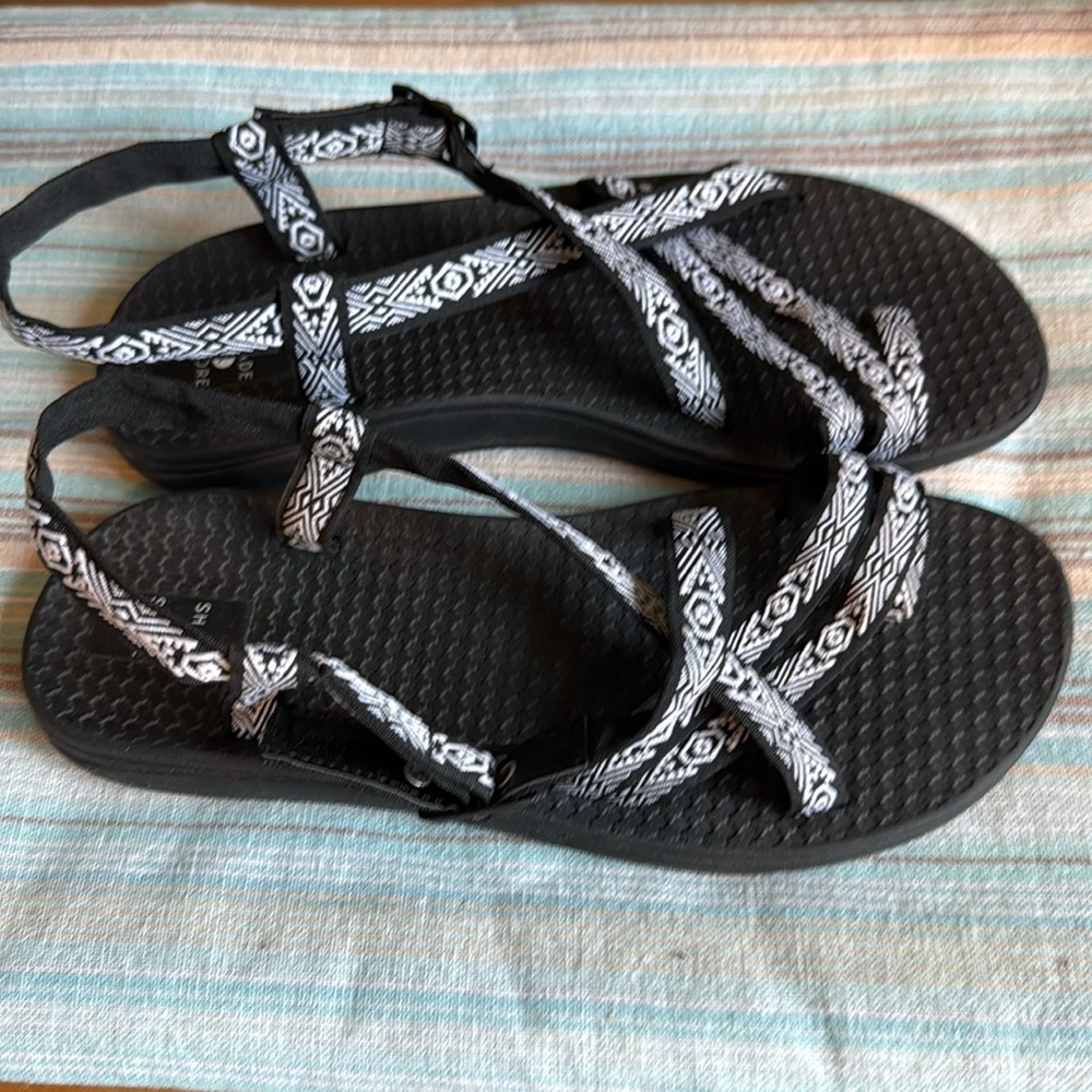 Shade & Shore beach sandals and water shoes